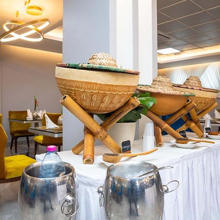 Oak Plaza Hotels East Airport Accra Extérieur photo