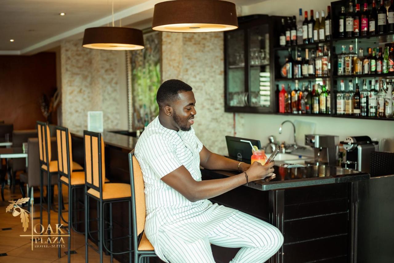 Oak Plaza Hotels East Airport Accra Extérieur photo