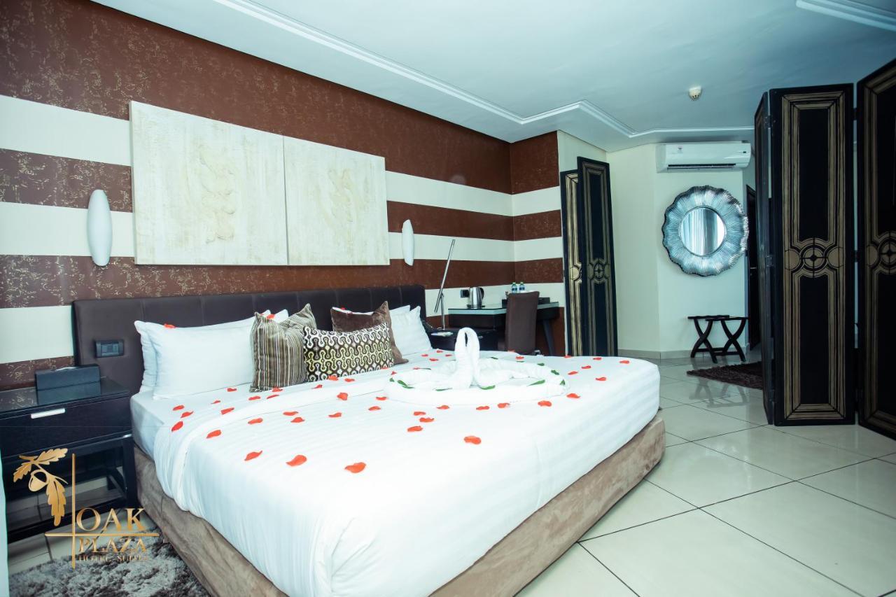 Oak Plaza Hotels East Airport Accra Extérieur photo