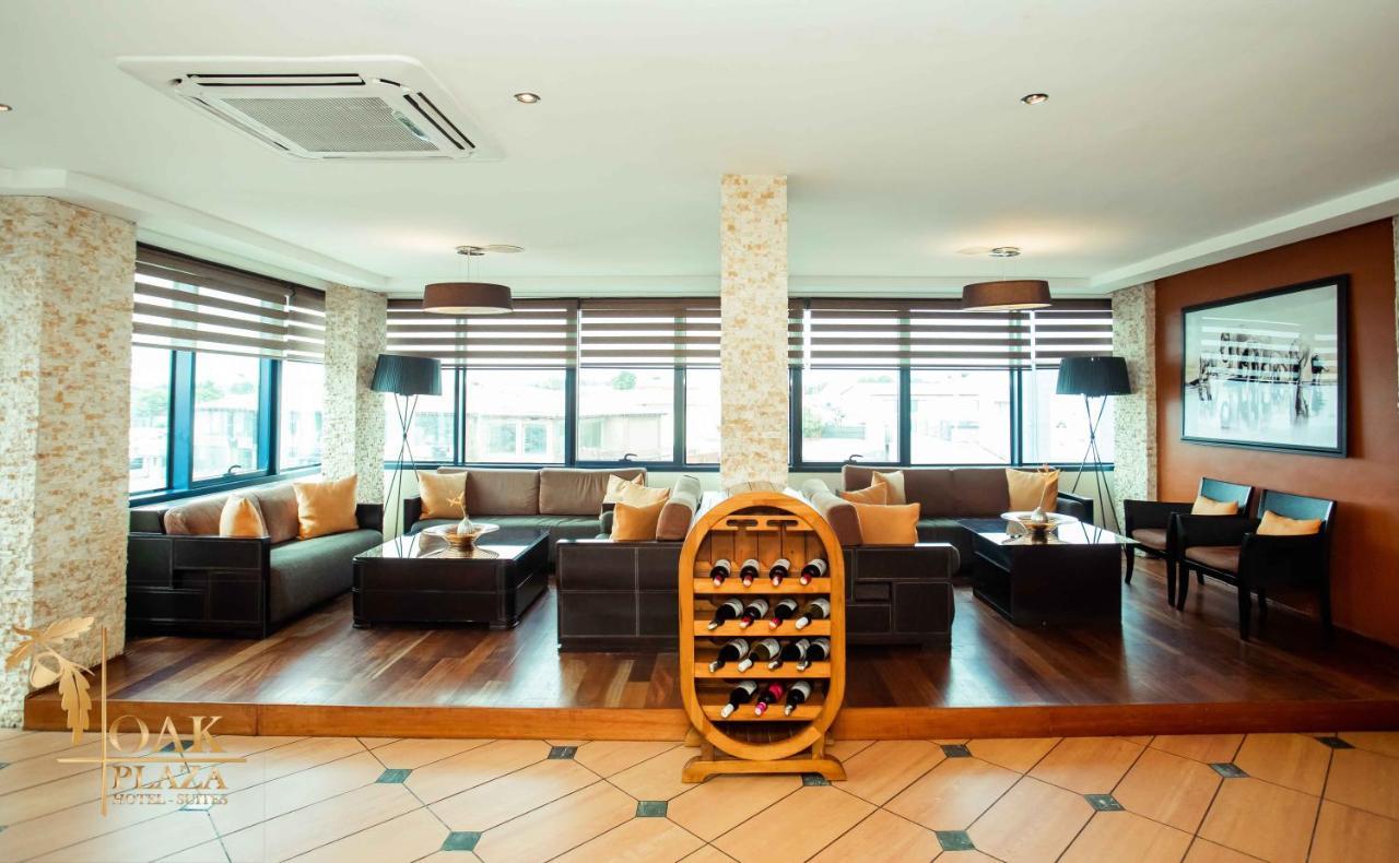 Oak Plaza Hotels East Airport Accra Extérieur photo
