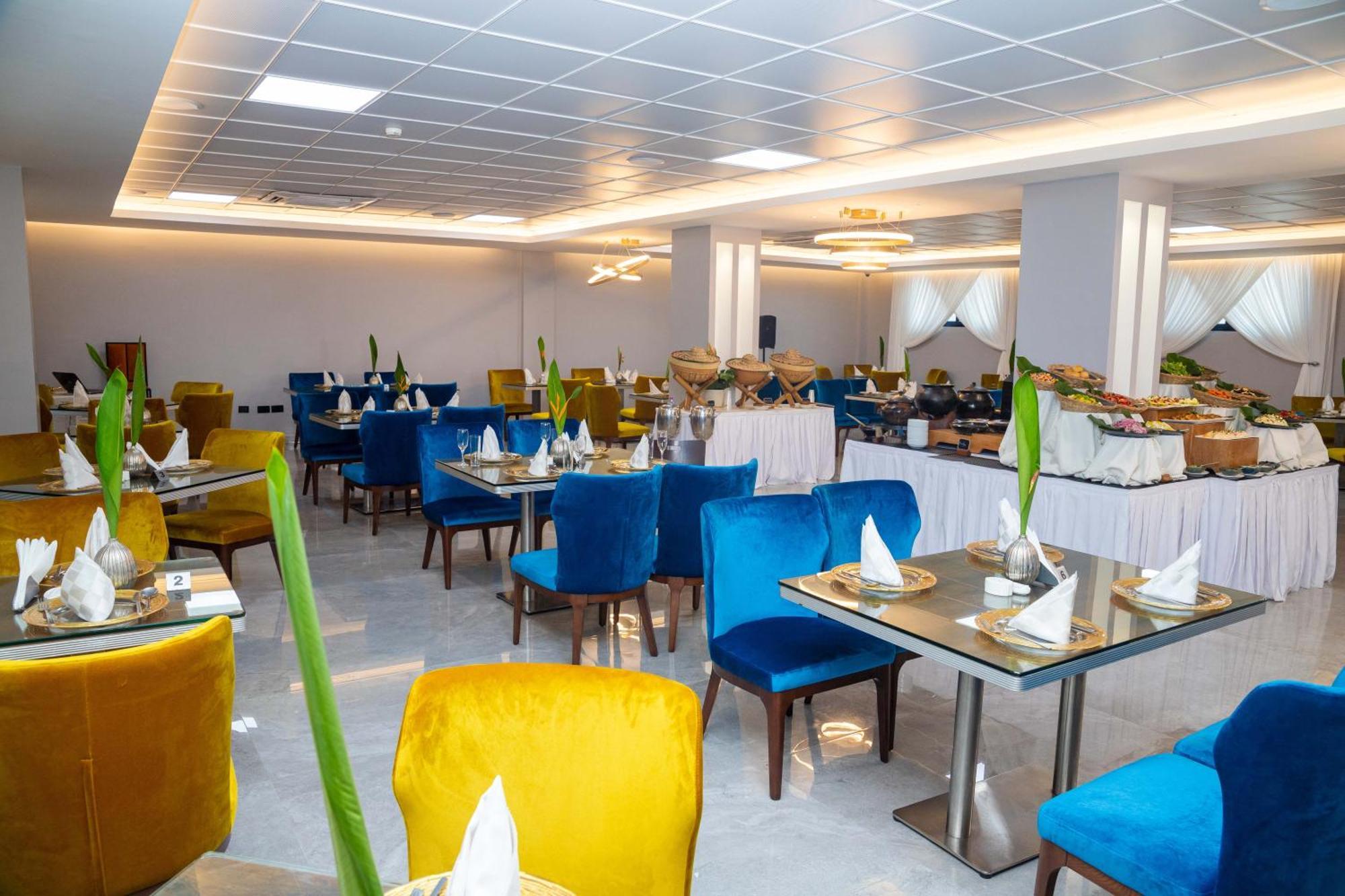 Oak Plaza Hotels East Airport Accra Extérieur photo