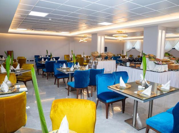 Oak Plaza Hotels East Airport Accra Extérieur photo