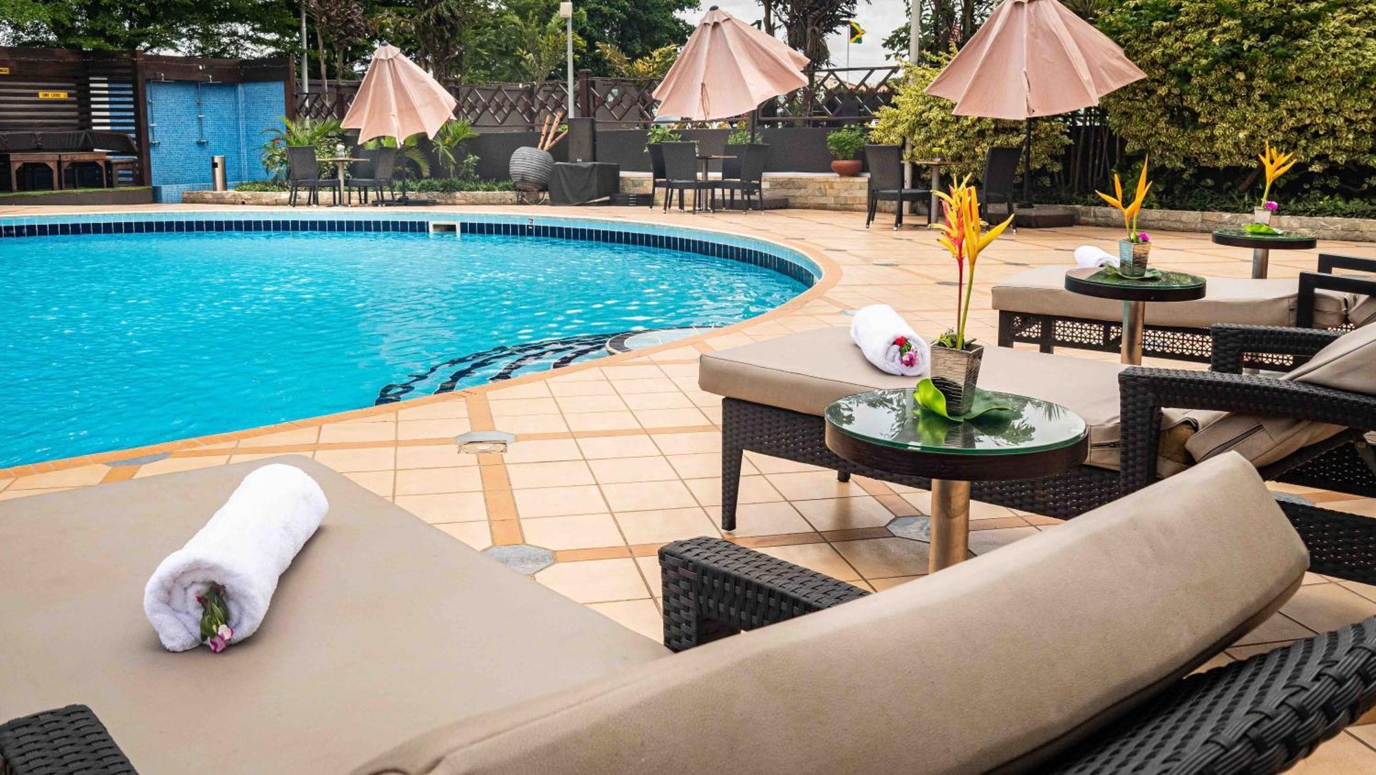 Oak Plaza Hotels East Airport Accra Extérieur photo