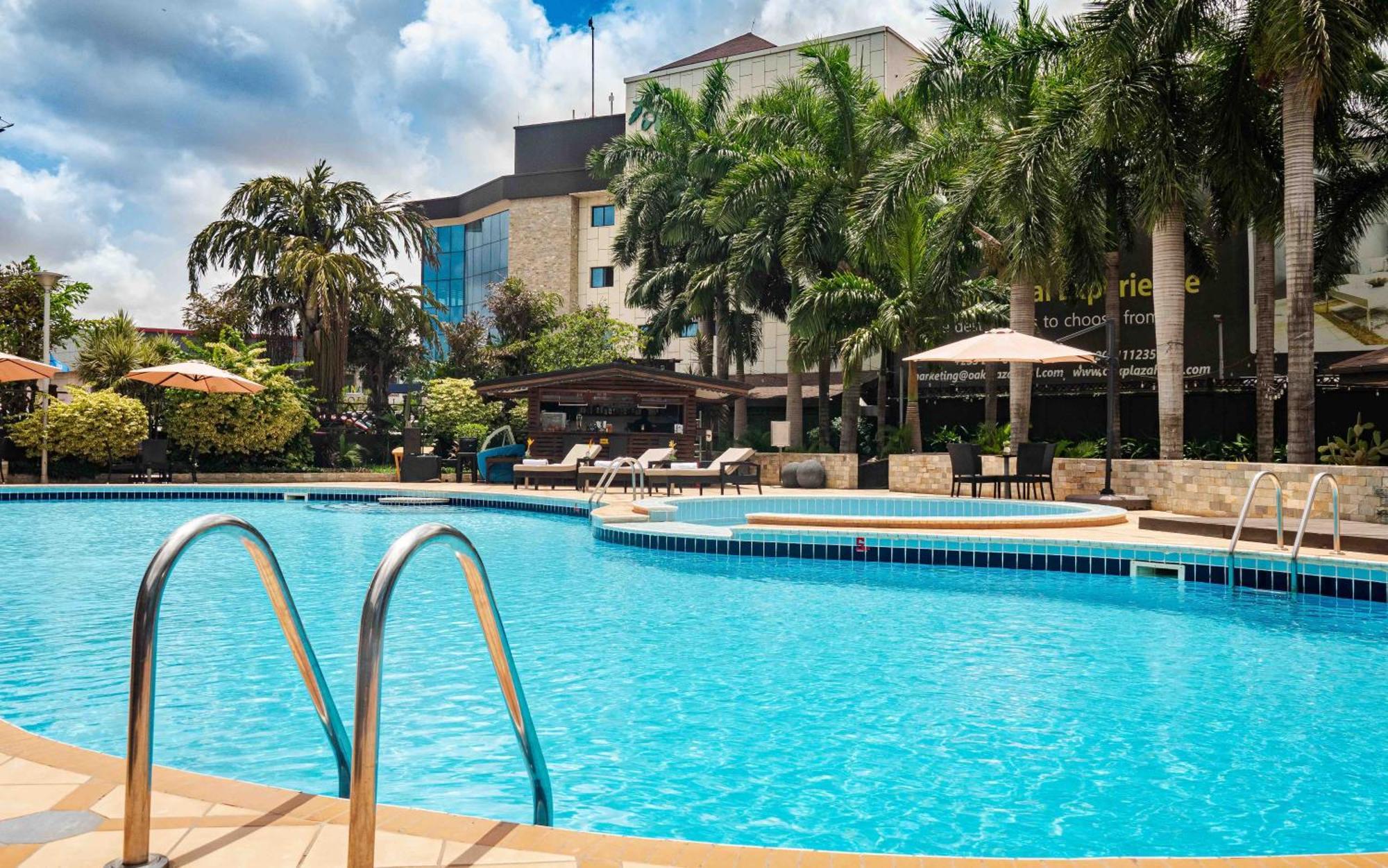 Oak Plaza Hotels East Airport Accra Extérieur photo