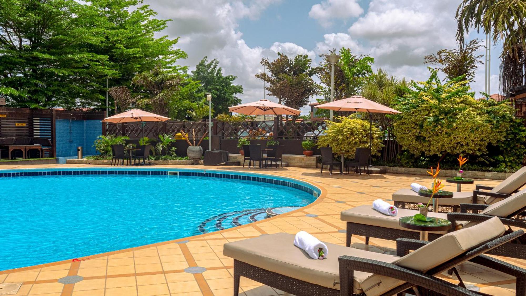 Oak Plaza Hotels East Airport Accra Extérieur photo