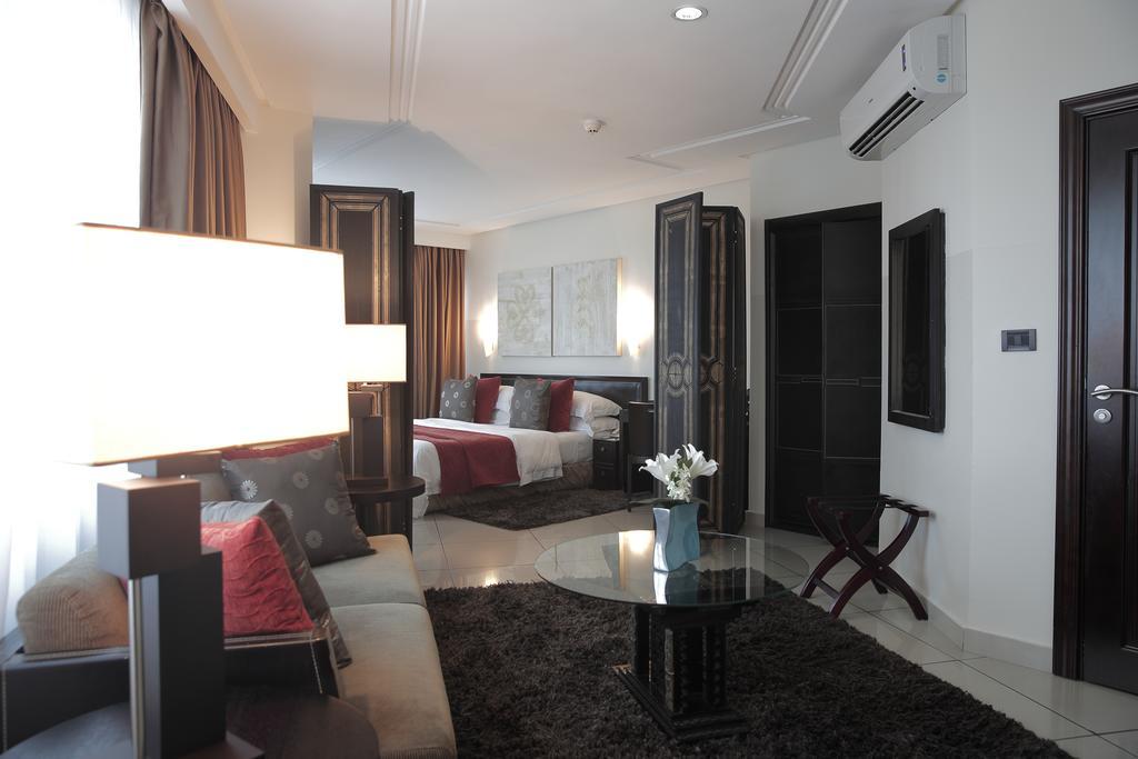 Oak Plaza Hotels East Airport Accra Extérieur photo