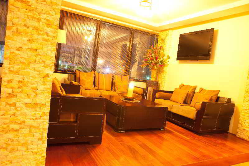 Oak Plaza Hotels East Airport Accra Extérieur photo