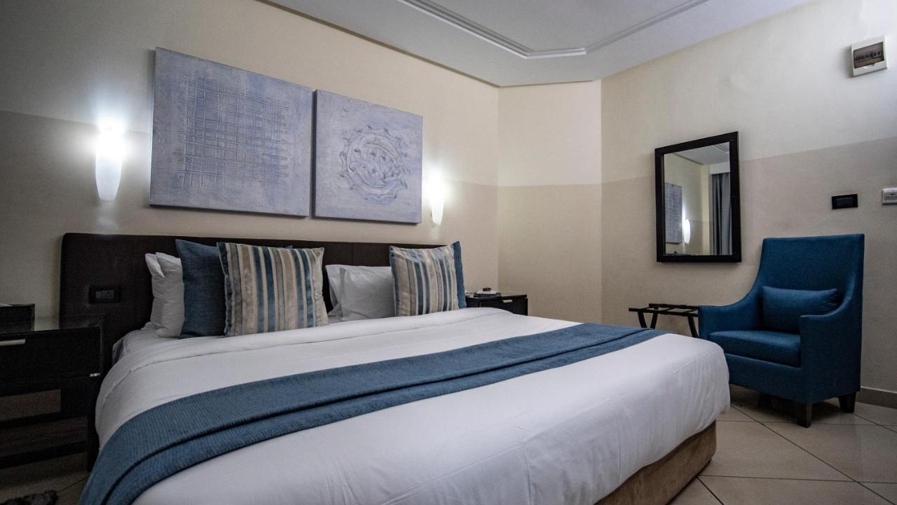 Oak Plaza Hotels East Airport Accra Extérieur photo