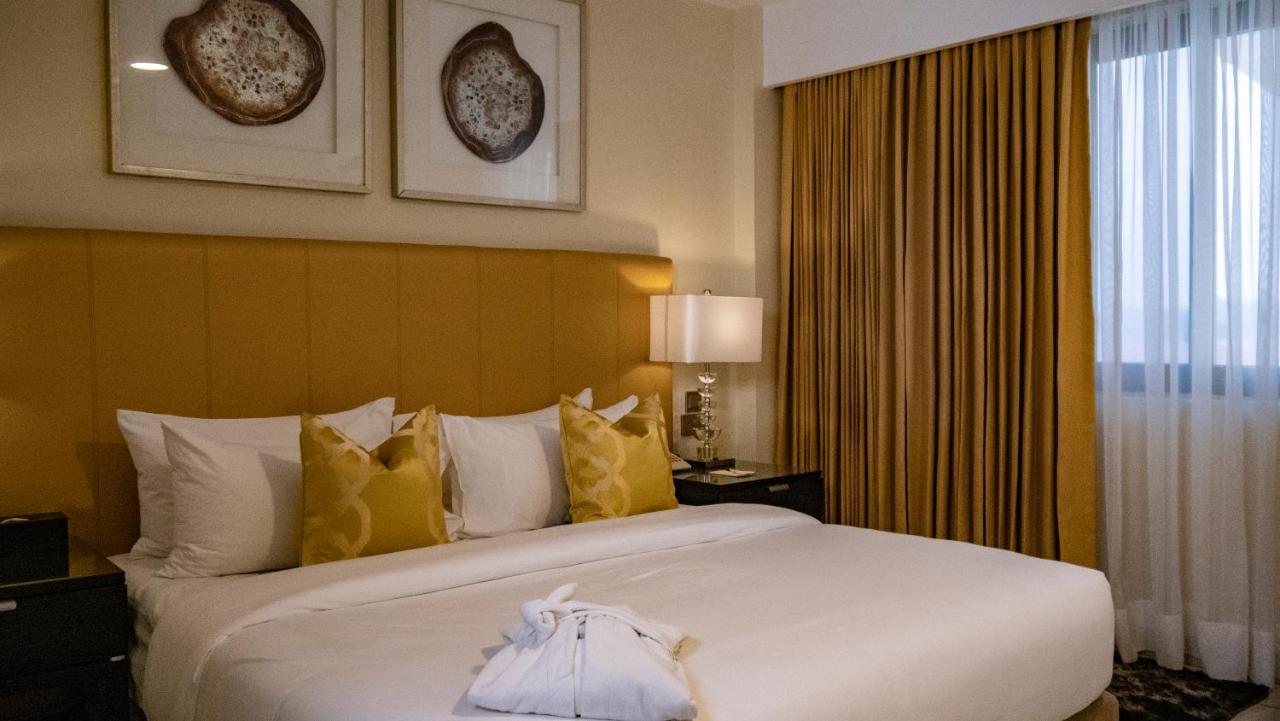 Oak Plaza Hotels East Airport Accra Extérieur photo