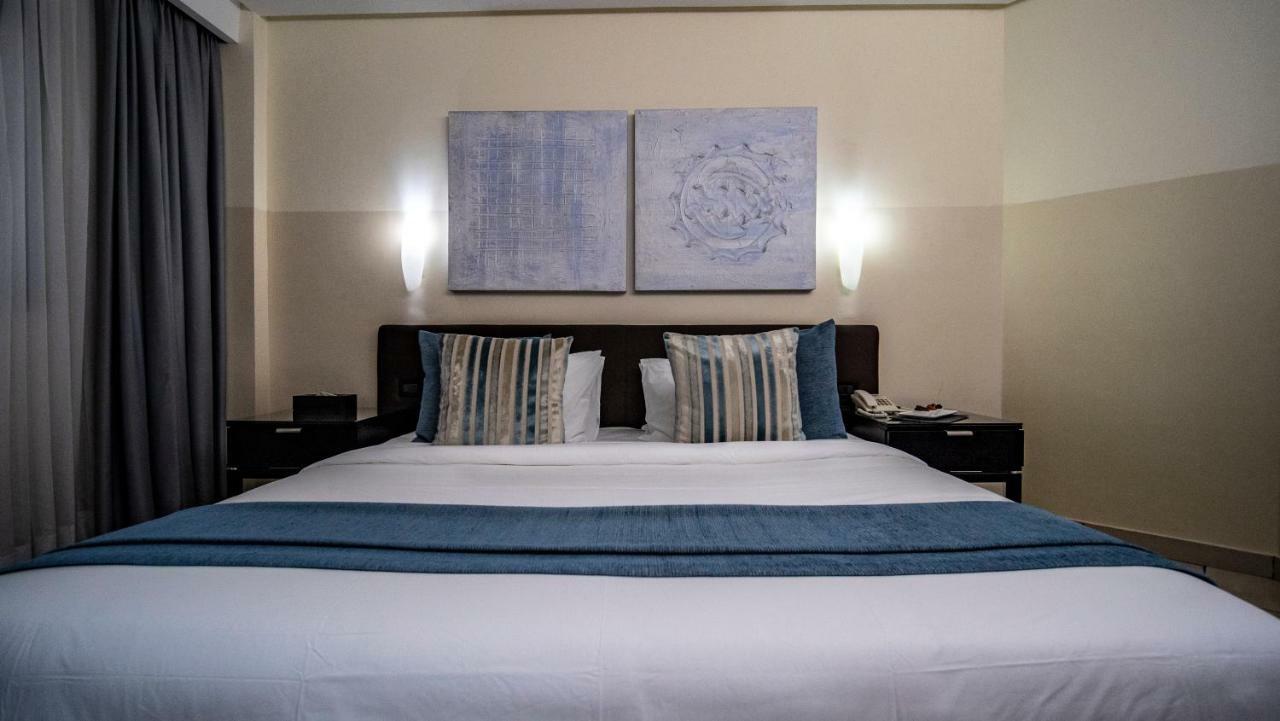 Oak Plaza Hotels East Airport Accra Extérieur photo